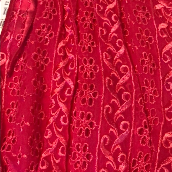 NWT Bebe Silk Keyhole Peasant Top - Picture 2 of 7